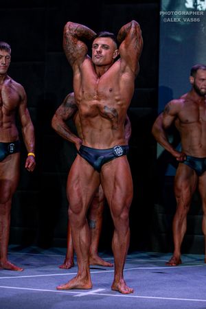 CLASSIC PHYSIQUE НОВИЧКИ